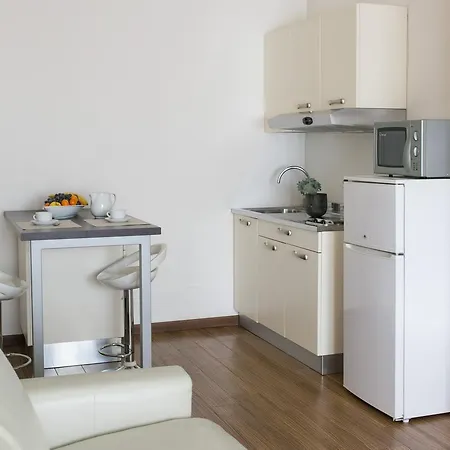 Aparthotel Biri *